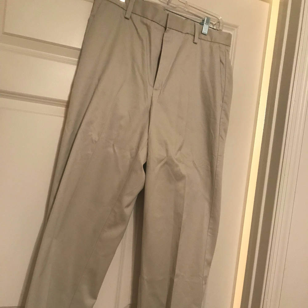 Dockers Signature Khaki Men's